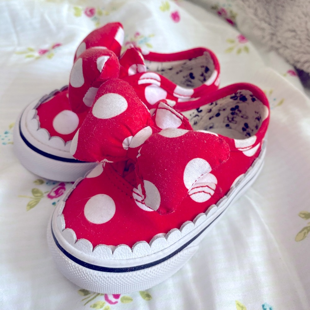 Disney limited edition Minnie vans